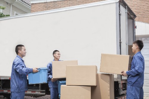 Shepherds Bush movers planning the logistics of a move